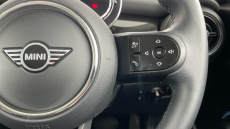 MINI Hatchback 1.5 Cooper Classic 3dr Auto Petrol Hatchback